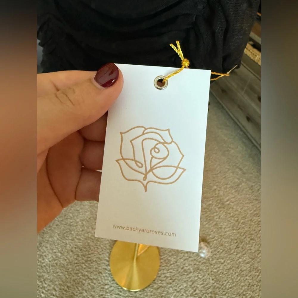 Backyard Roses Lexi Top Size Small NWT - Picture 6 of 8